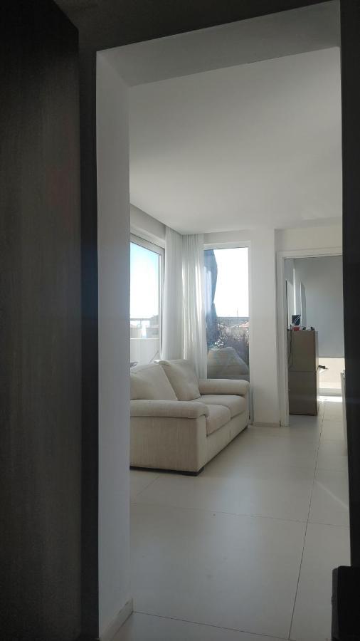 Apartment Attico Sul Porto Di E Vista Vulcano